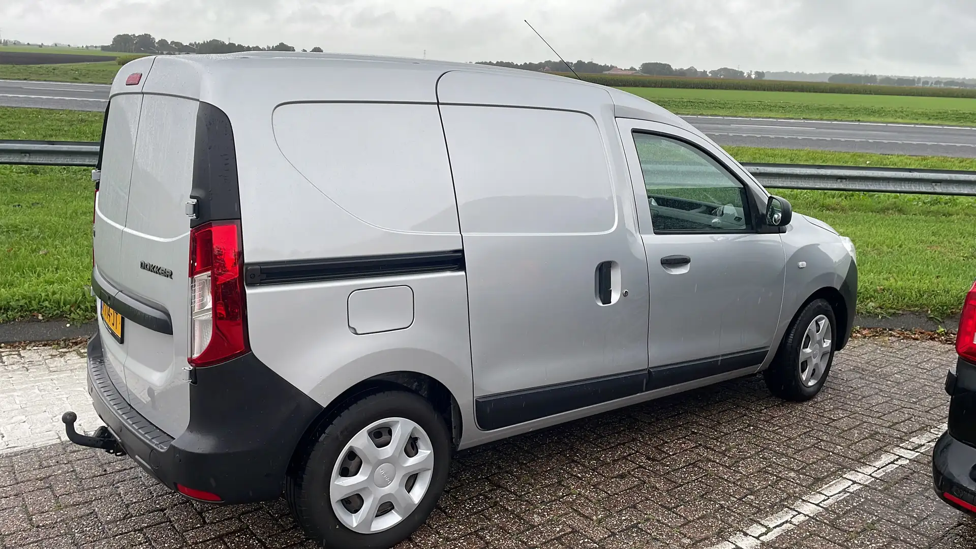 Dacia Dokker 1.5 dCi 75 Ambiance Silber - 1