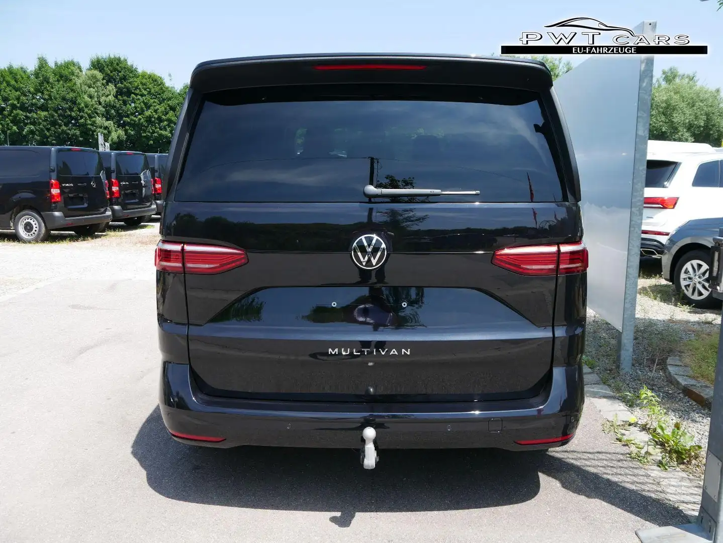Volkswagen T7 Multivan Life 2.0 TDI *PDC*LED*SHZ* AHK-SCHWENKBAR*SMART... Schwarz - 2