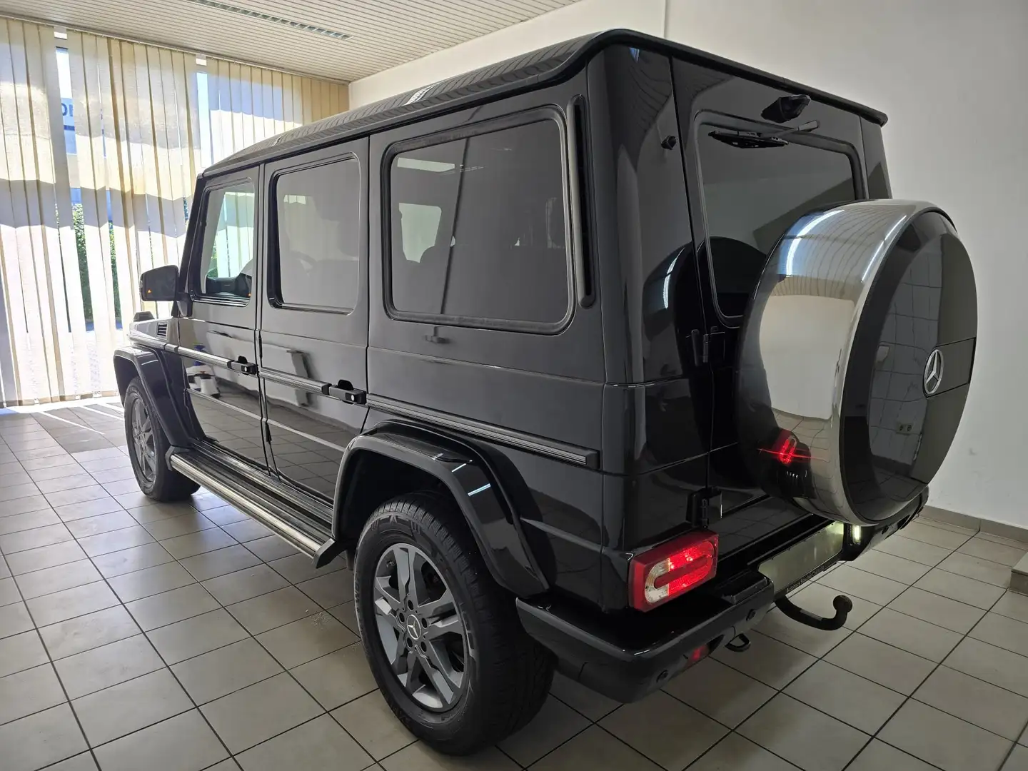 Mercedes-Benz G 350 Sport Paket Exklusiv Paket Dach Sthzg Kamera AHK Zwart - 2