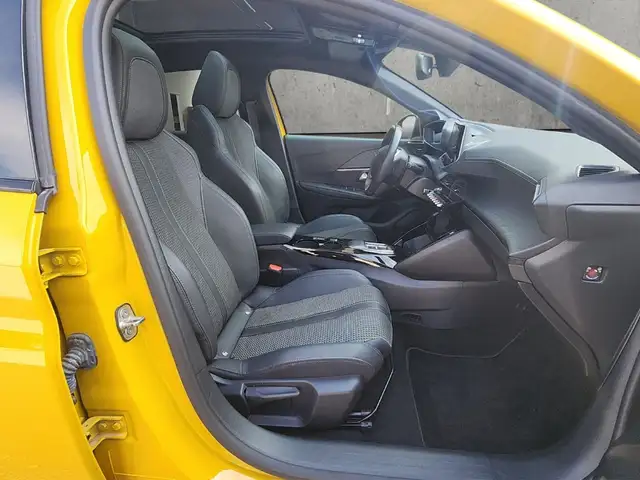 Peugeot 208 view 13