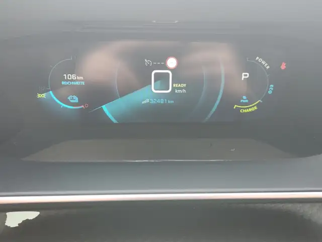 Peugeot 208 view 15