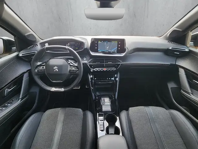 Peugeot 208 view 12