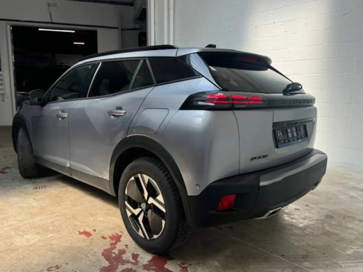 Peugeot 2008 2 1.2 Puretech 96kW S&S EAT8 Allure Gris - 2