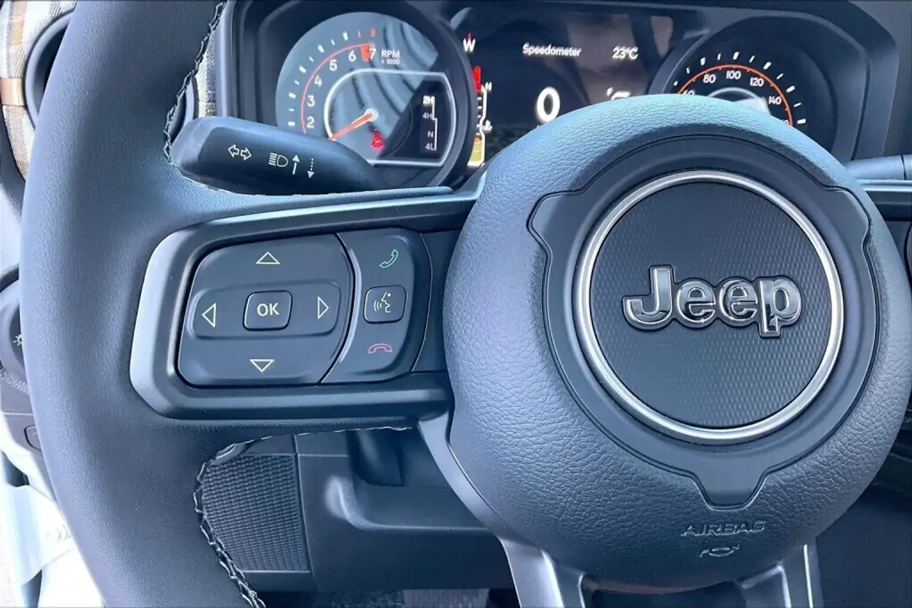 Jeep Gladiator photo Jeep Gladiator