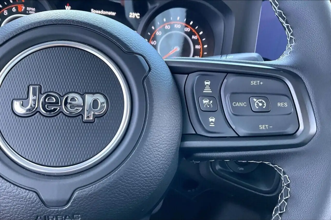 Jeep Gladiator photo Jeep Gladiator