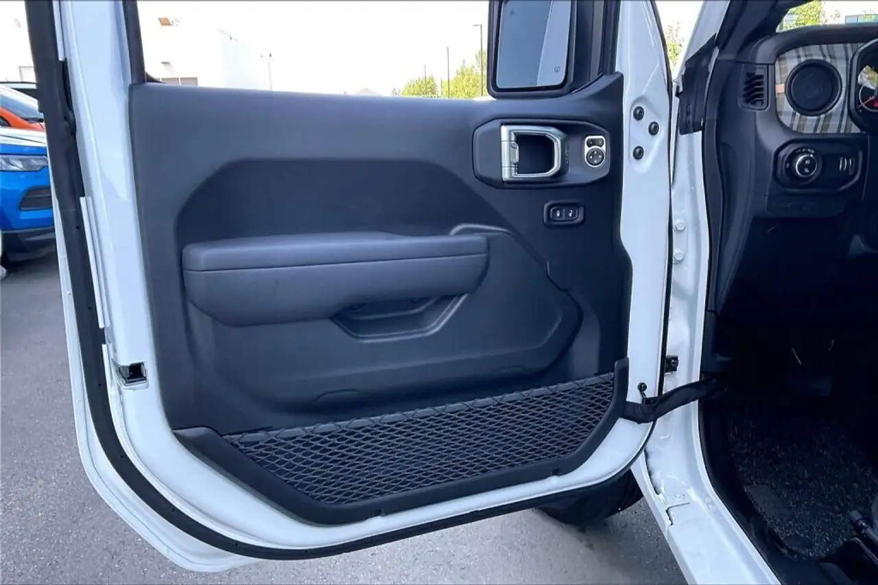 Jeep Gladiator photo Jeep Gladiator