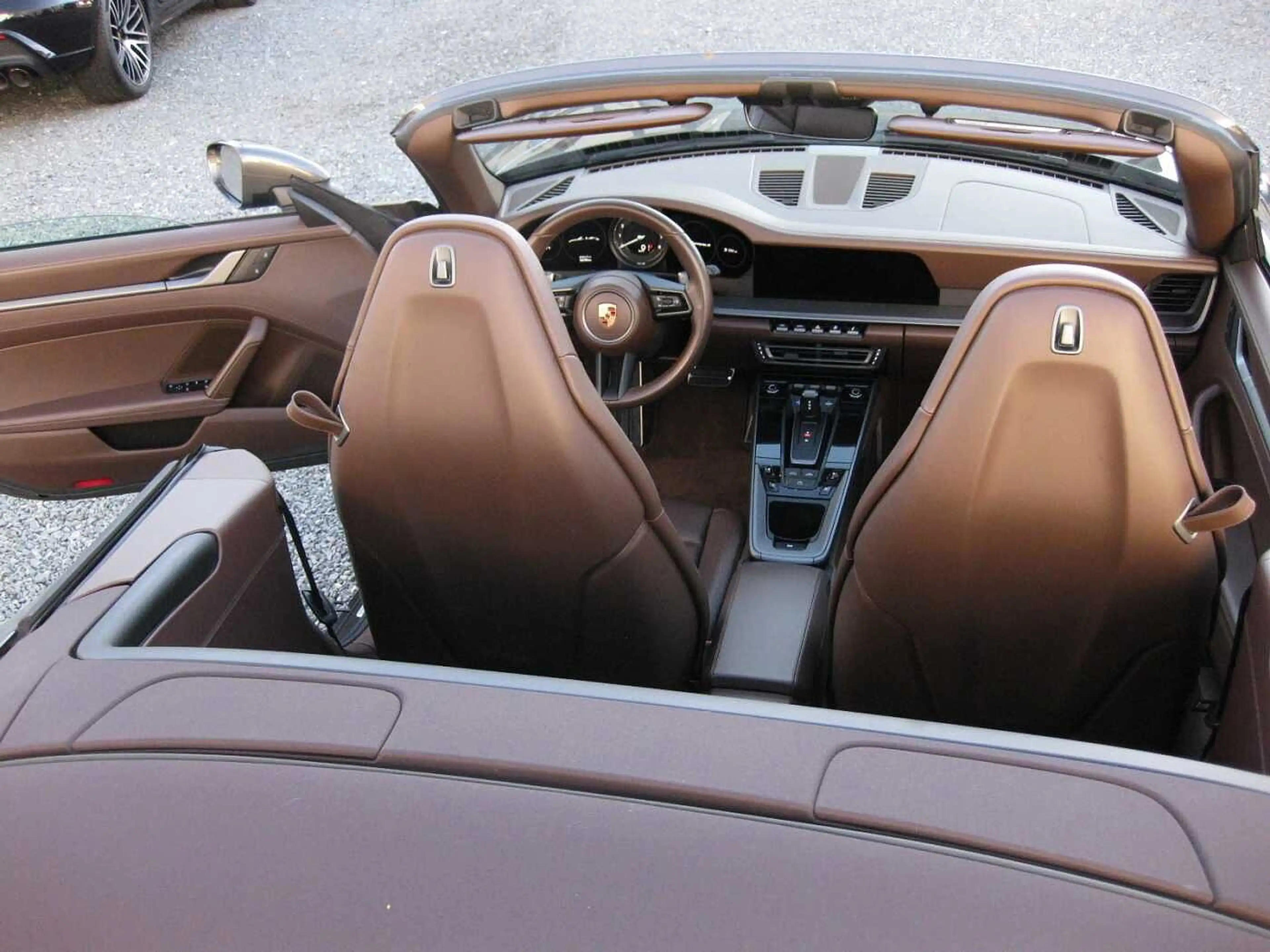 Porsche 911 992 C4 Cabrio PDK dt.Fzg. Top Ausst — photo 5