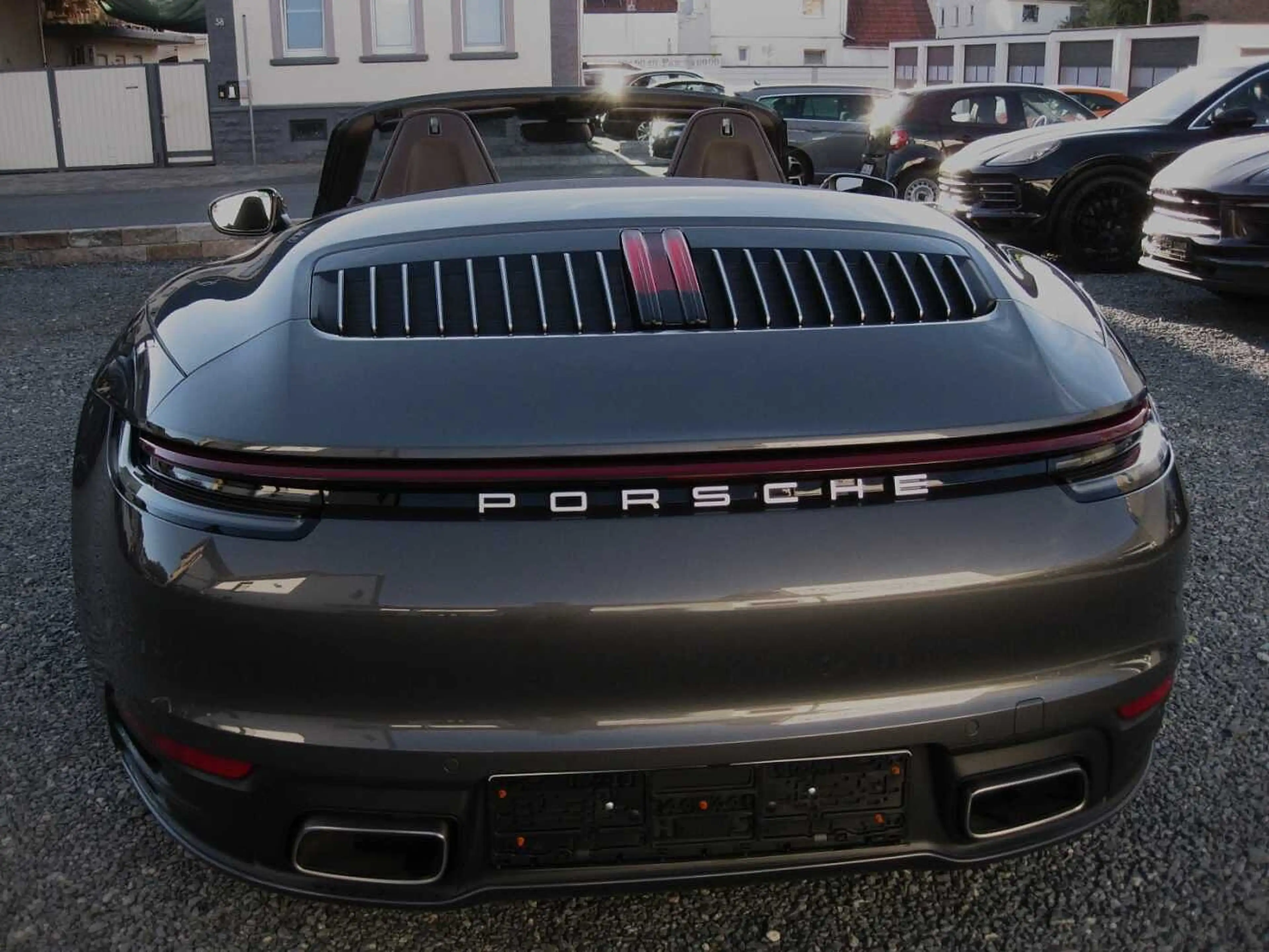 Porsche 911 992 C4 Cabrio PDK dt.Fzg. Top Ausst — photo 11