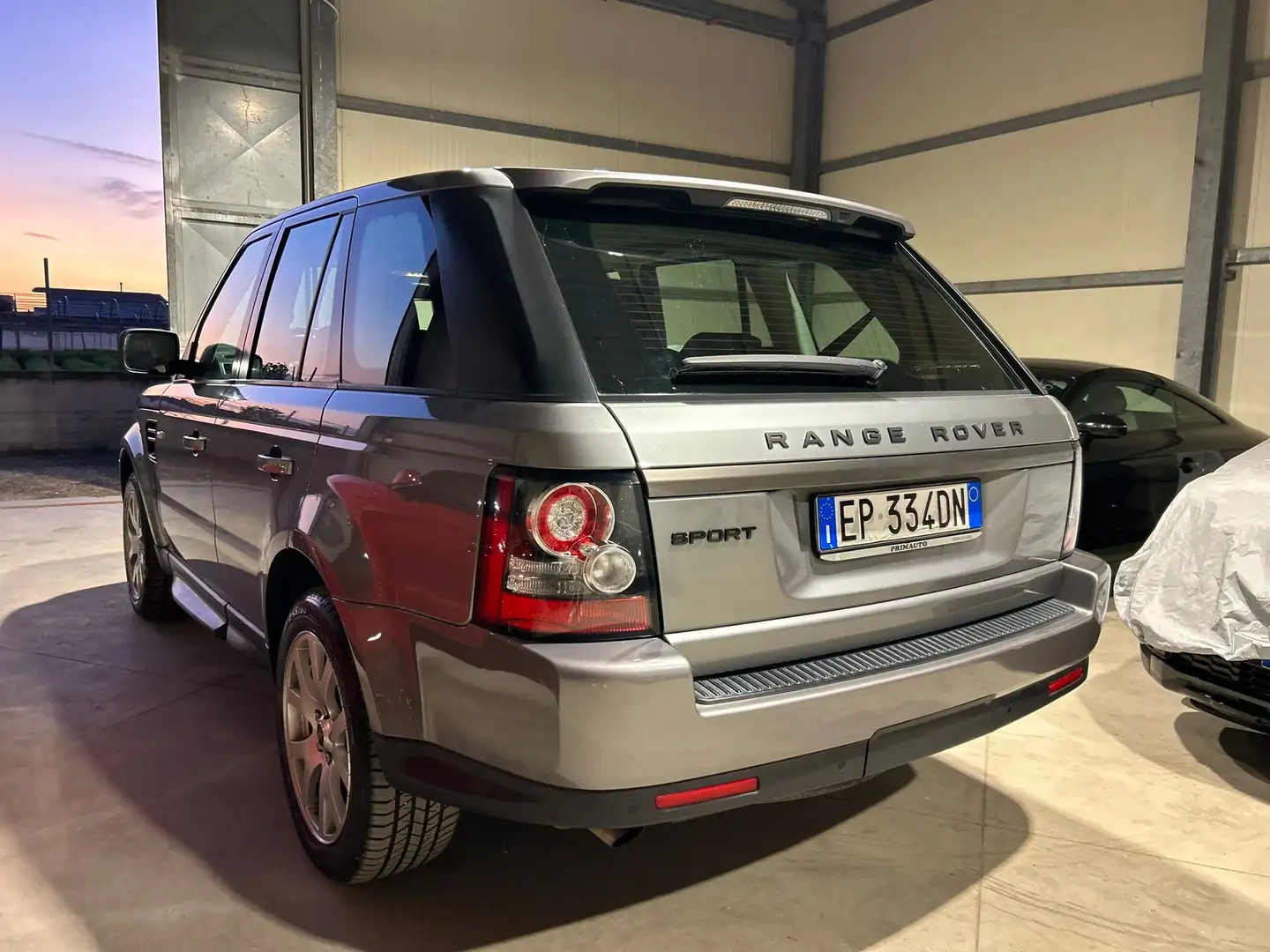 Land Rover Range Rover Sport 3.0 tdV6 SE 211cv auto 8m DA VETRINA!! - 2