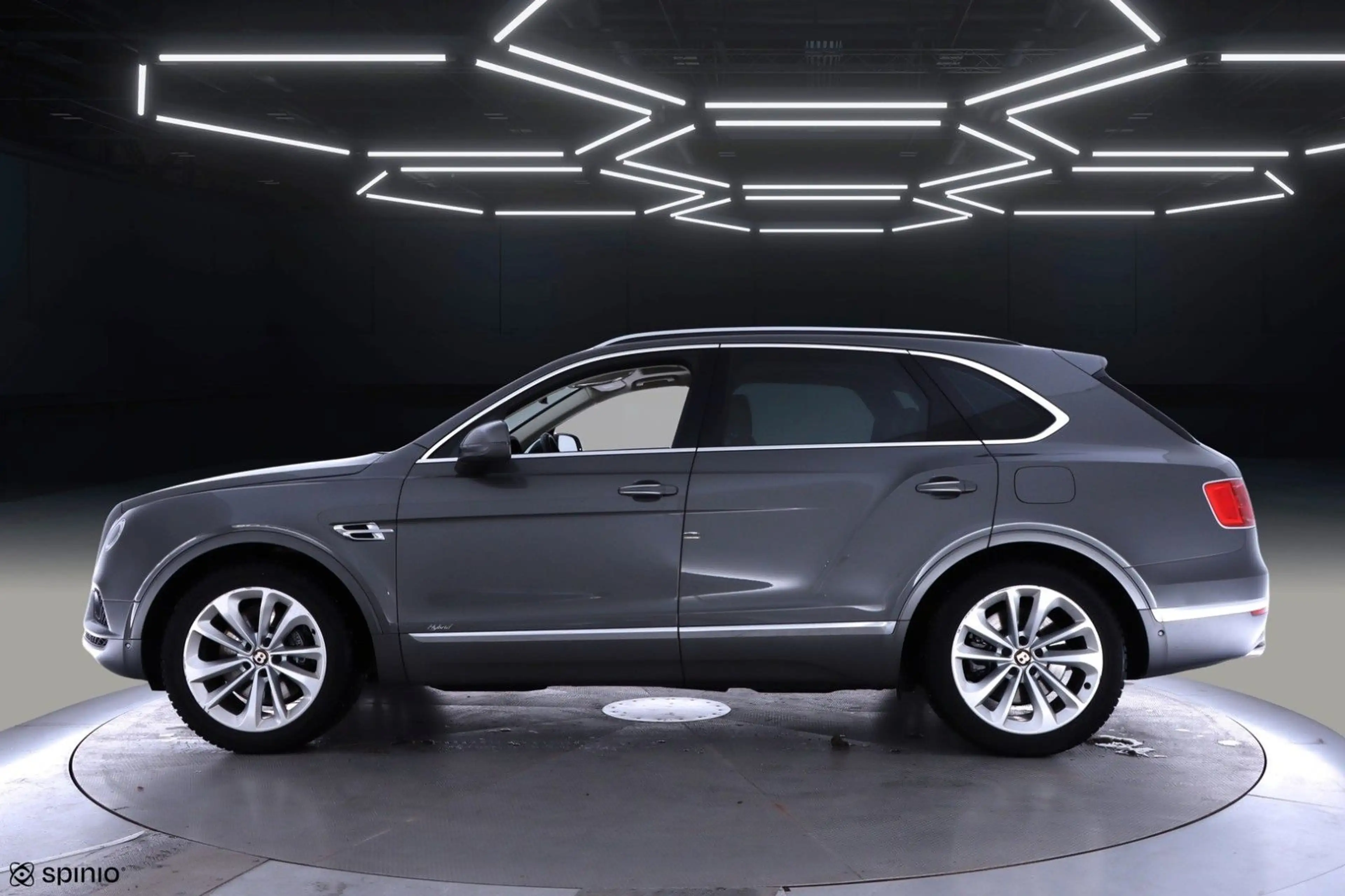Bentley Bentayga 3.0 Hybrid 4WD Autom. — photo 2