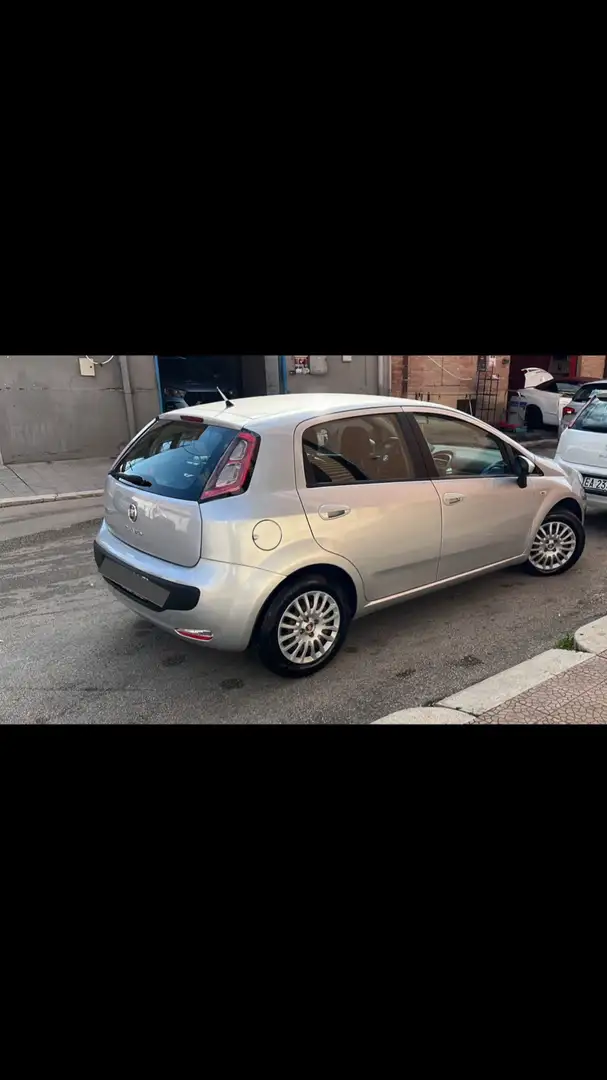 Fiat Punto Evo 5p 1.3 mjt Dynamic s&s 75cv dpf Grigio - 2