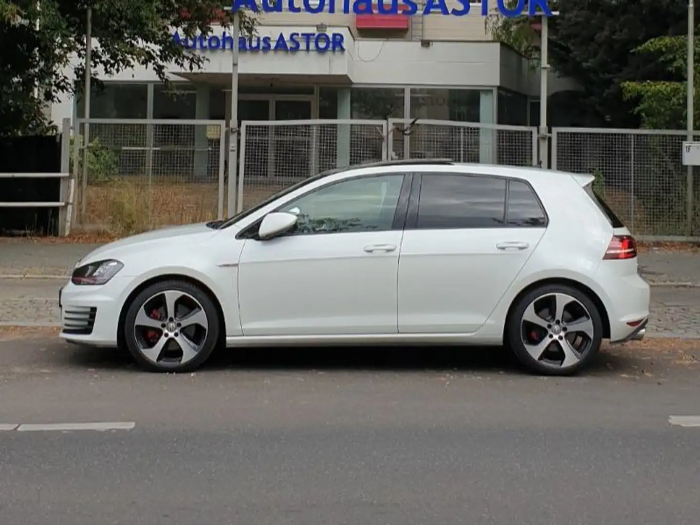Volkswagen Golf GTI Golf GTI BlueMotion Technology Weiß - 1