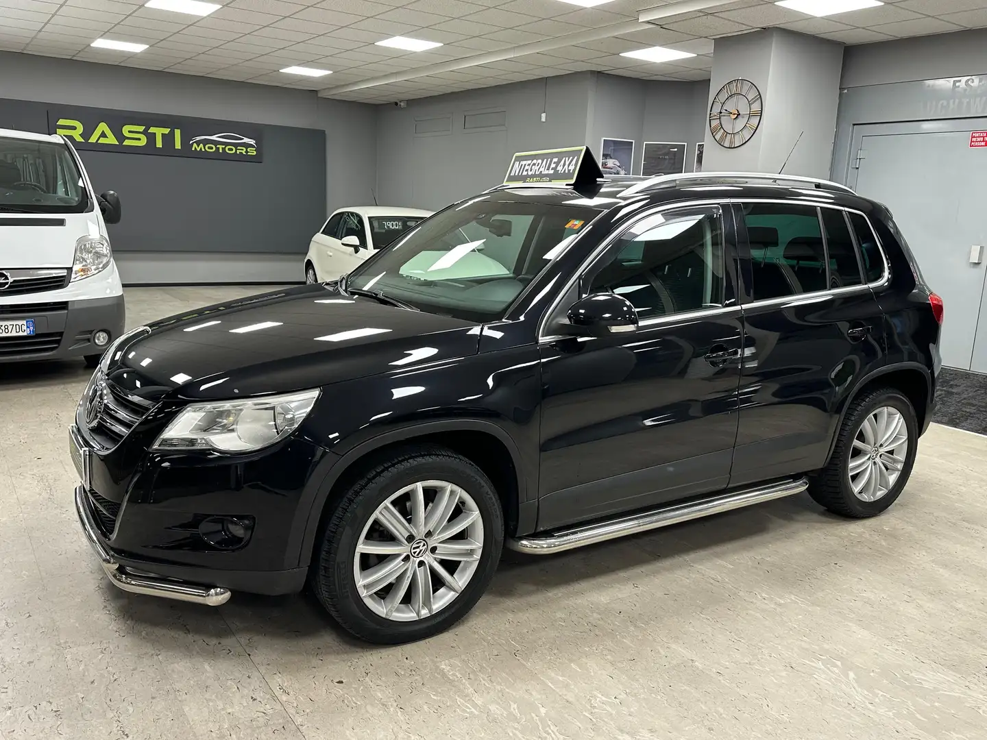 Volkswagen Tiguan Tiguan 4 Motion (4x4) 2.0 tdi Sport Noir - 1
