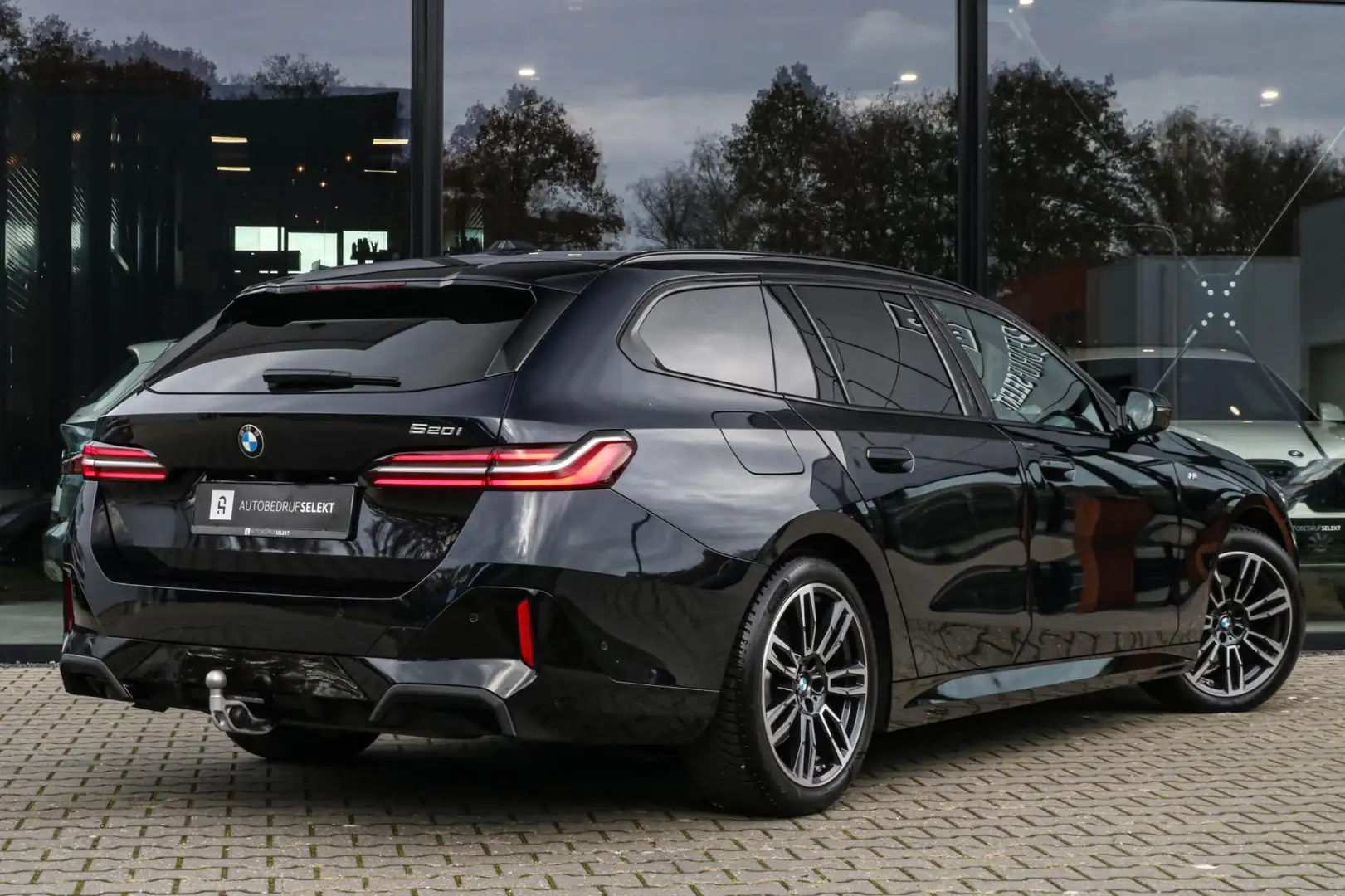 BMW 520 5-serie Touring 520i - M-SPORT - HARMAN KARDON - T Blauw - 2