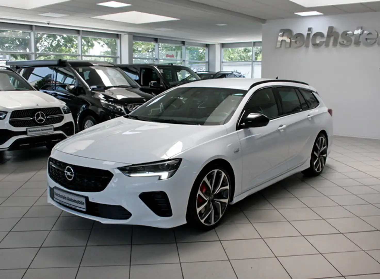 Opel Insignia B Sports Tourer GSi LED 4x4 AHK MASSAGE Weiß - 2