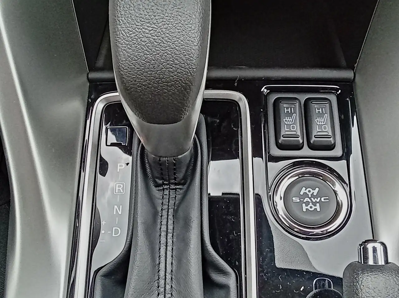 Mitsubishi Eclipse Cross снимка Mitsubishi Eclipse Cross
