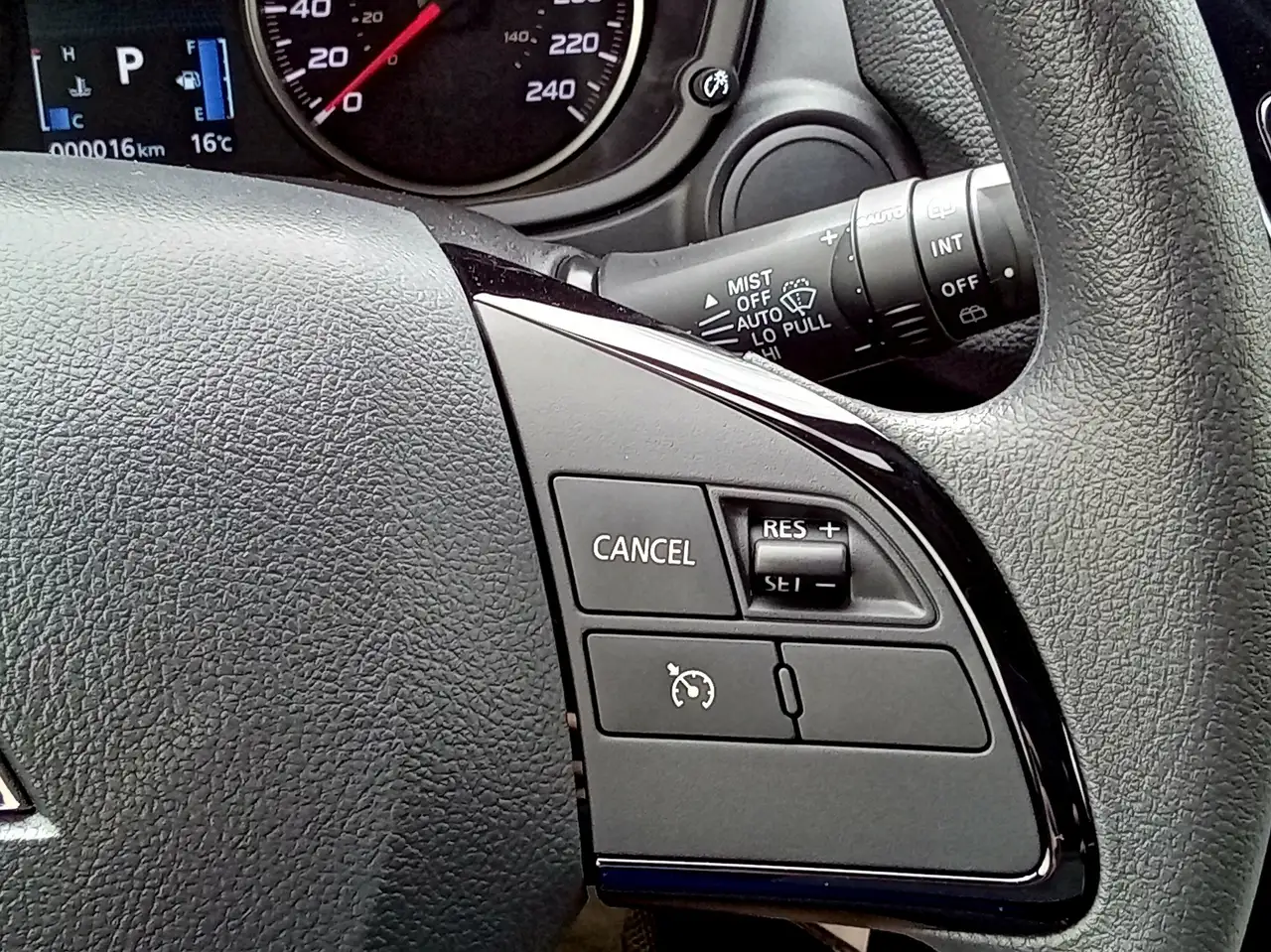 Mitsubishi Eclipse Cross снимка Mitsubishi Eclipse Cross