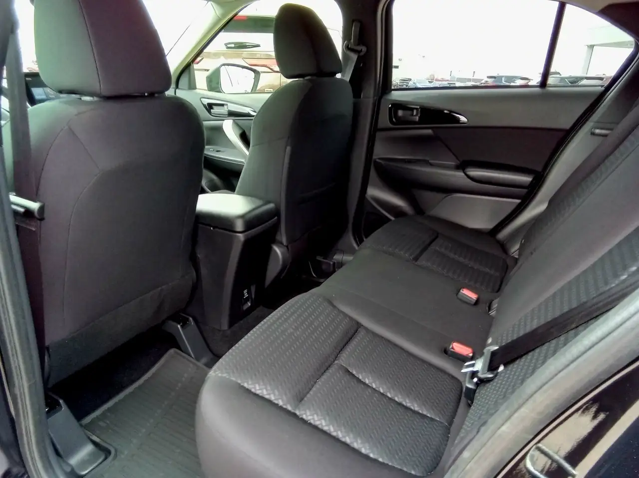 Mitsubishi Eclipse Cross снимка Mitsubishi Eclipse Cross