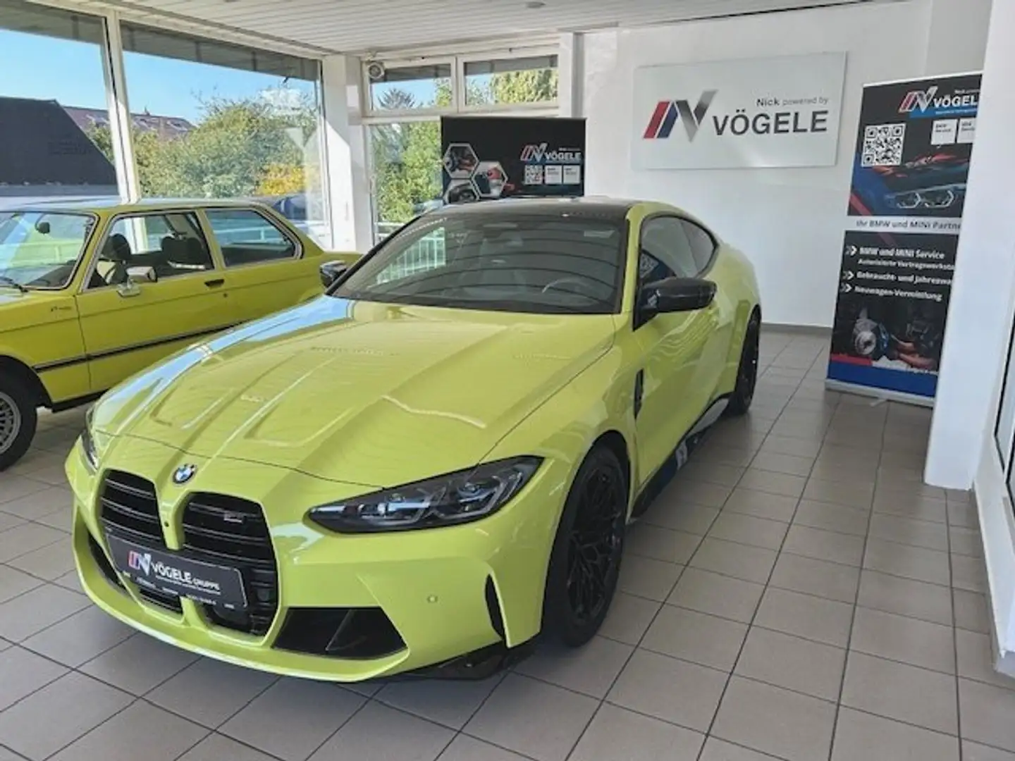 BMW M4 xDrive Competition M Drive Profess. Alarmanlage Gelb - 2