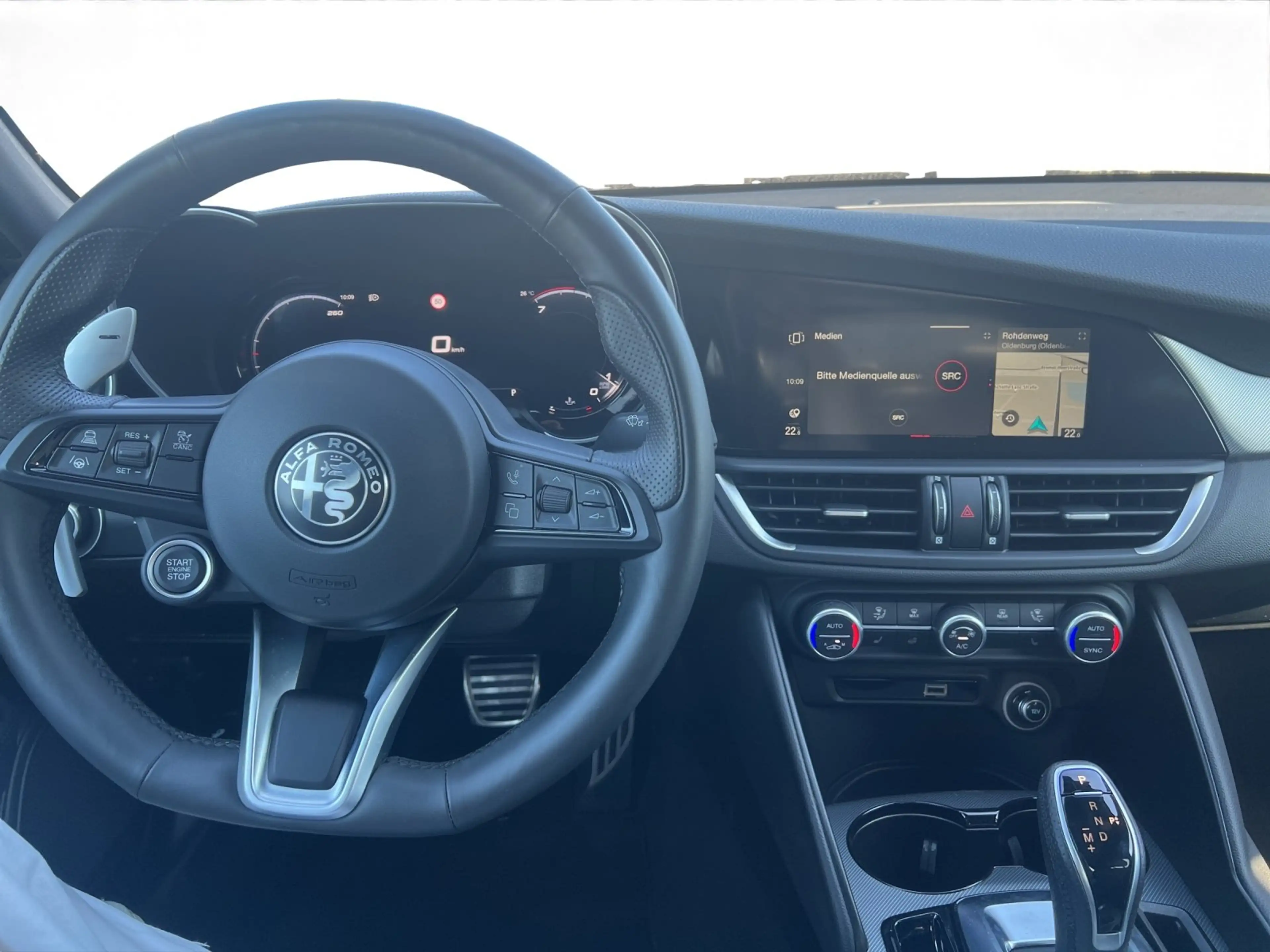 Alfa Romeo Giulia Veloce Q4 2.0 Turbo 16V Kam.+KeyLess+SHZ — photo 14