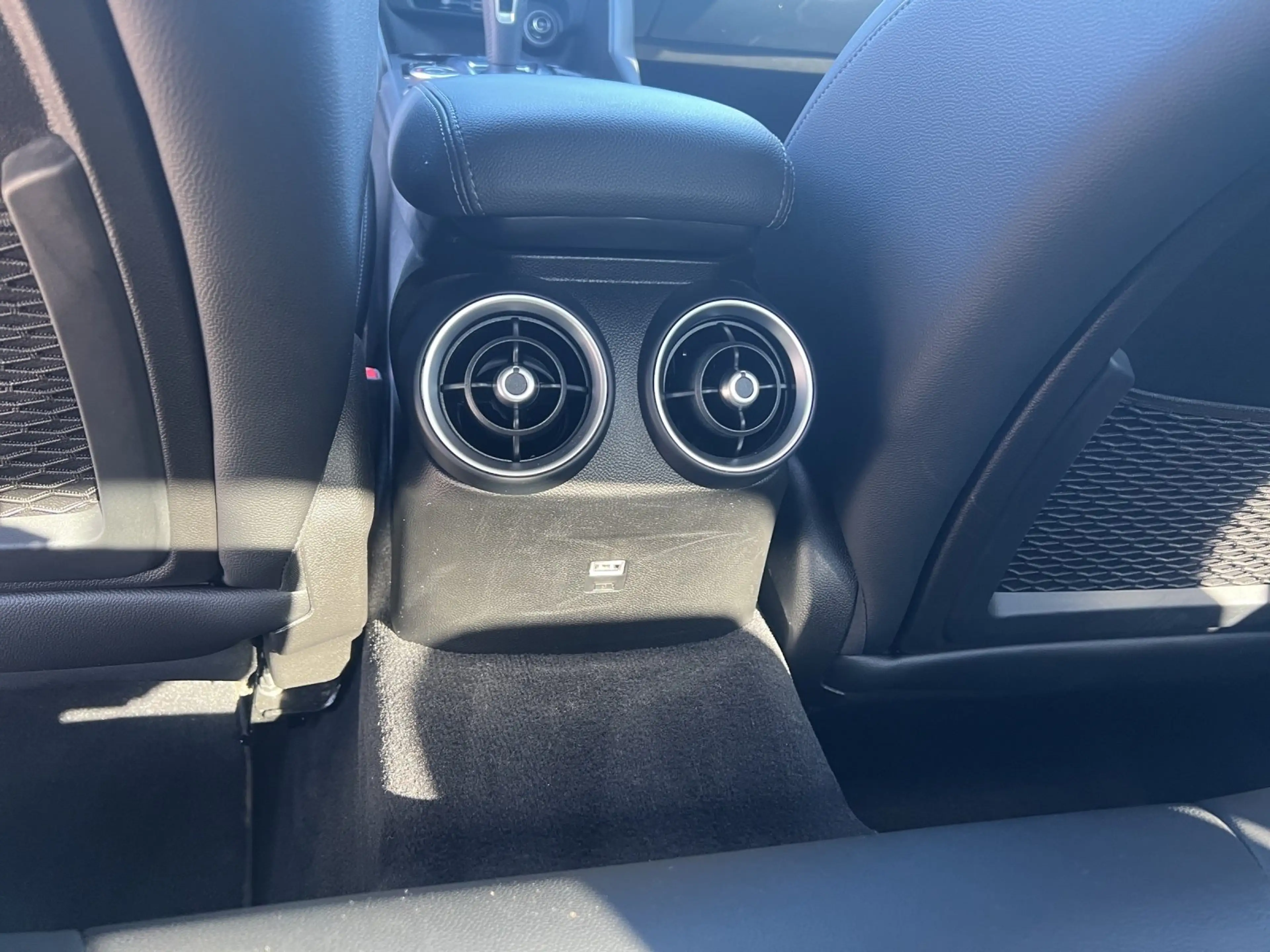 Alfa Romeo Giulia Veloce Q4 2.0 Turbo 16V Kam.+KeyLess+SHZ — photo 15
