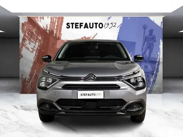 Citroen C4 view 2