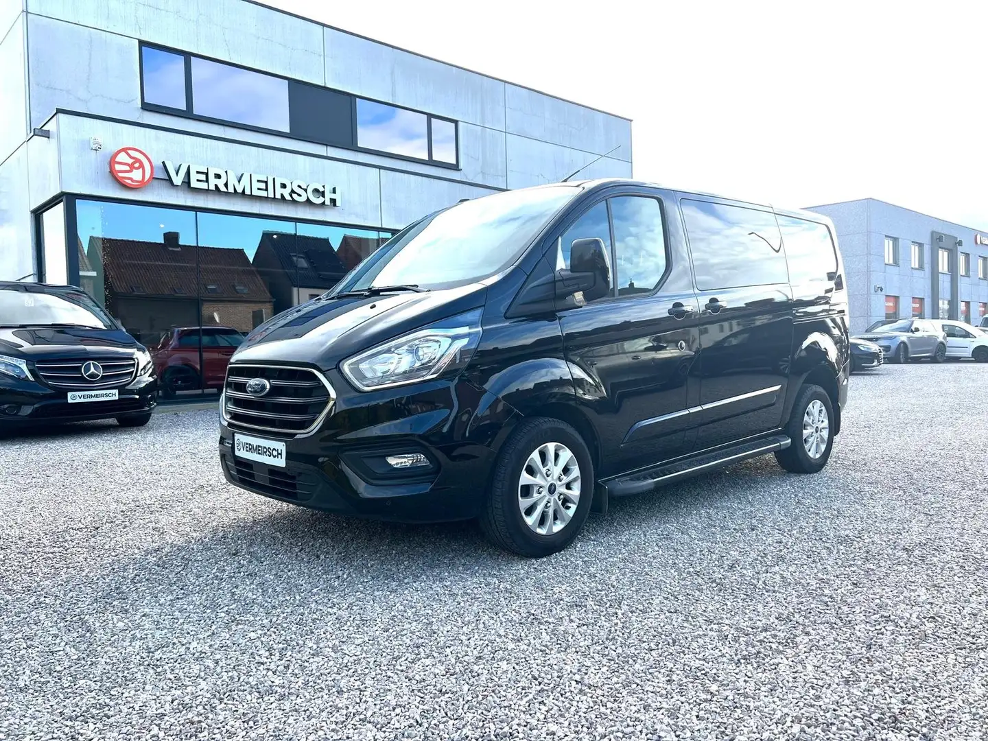 Ford Transit Custom Transit Custom L1H1 Limited*5-PL*PDC*CAMERA*BTW* Zwart - 1