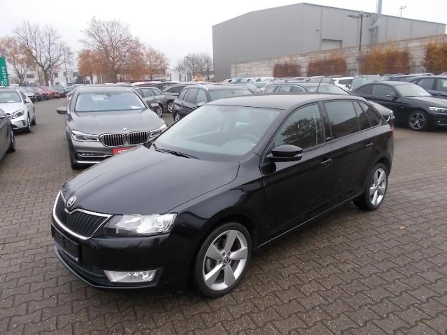 Skoda Rapid/Spaceback Spaceback Joy, Xenon, PDC, SHZ, Alu 17" Nero - 1