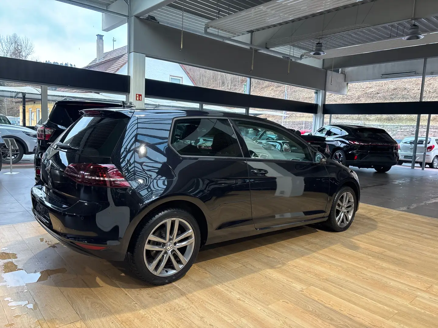 Volkswagen Golf Comfortline BMT Schwarz - 2