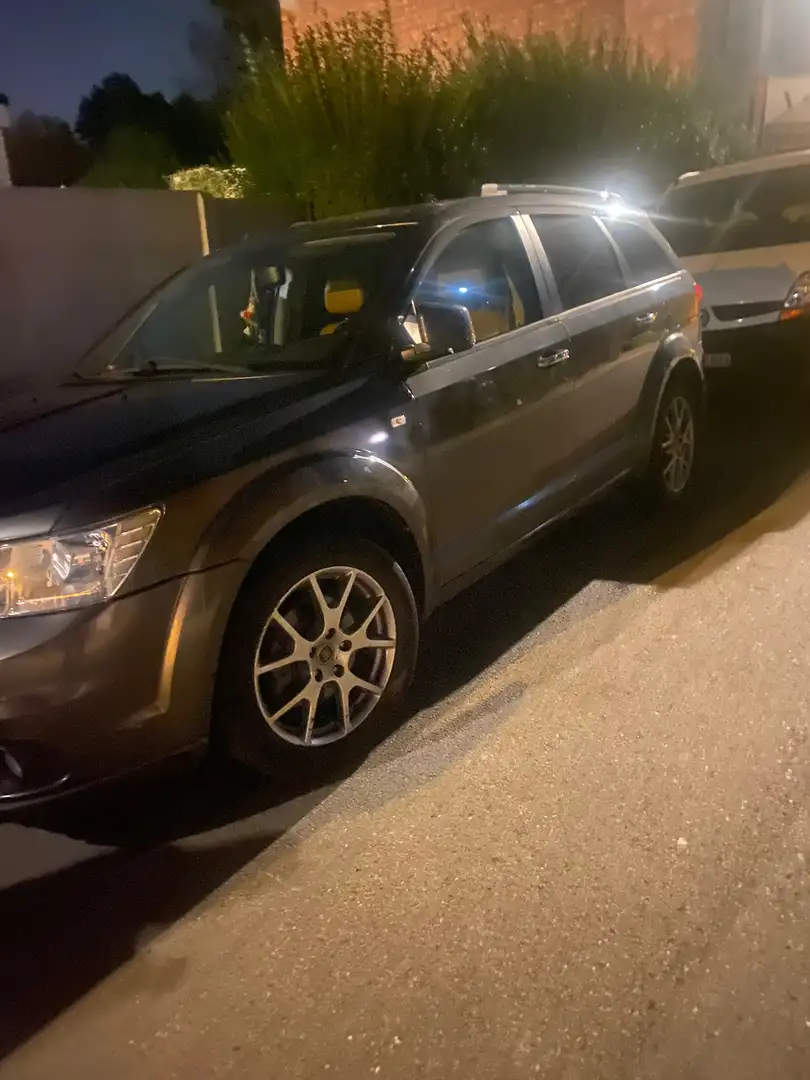 Fiat Freemont Freemont 2.0 MultiJet Urban Grijs - 2