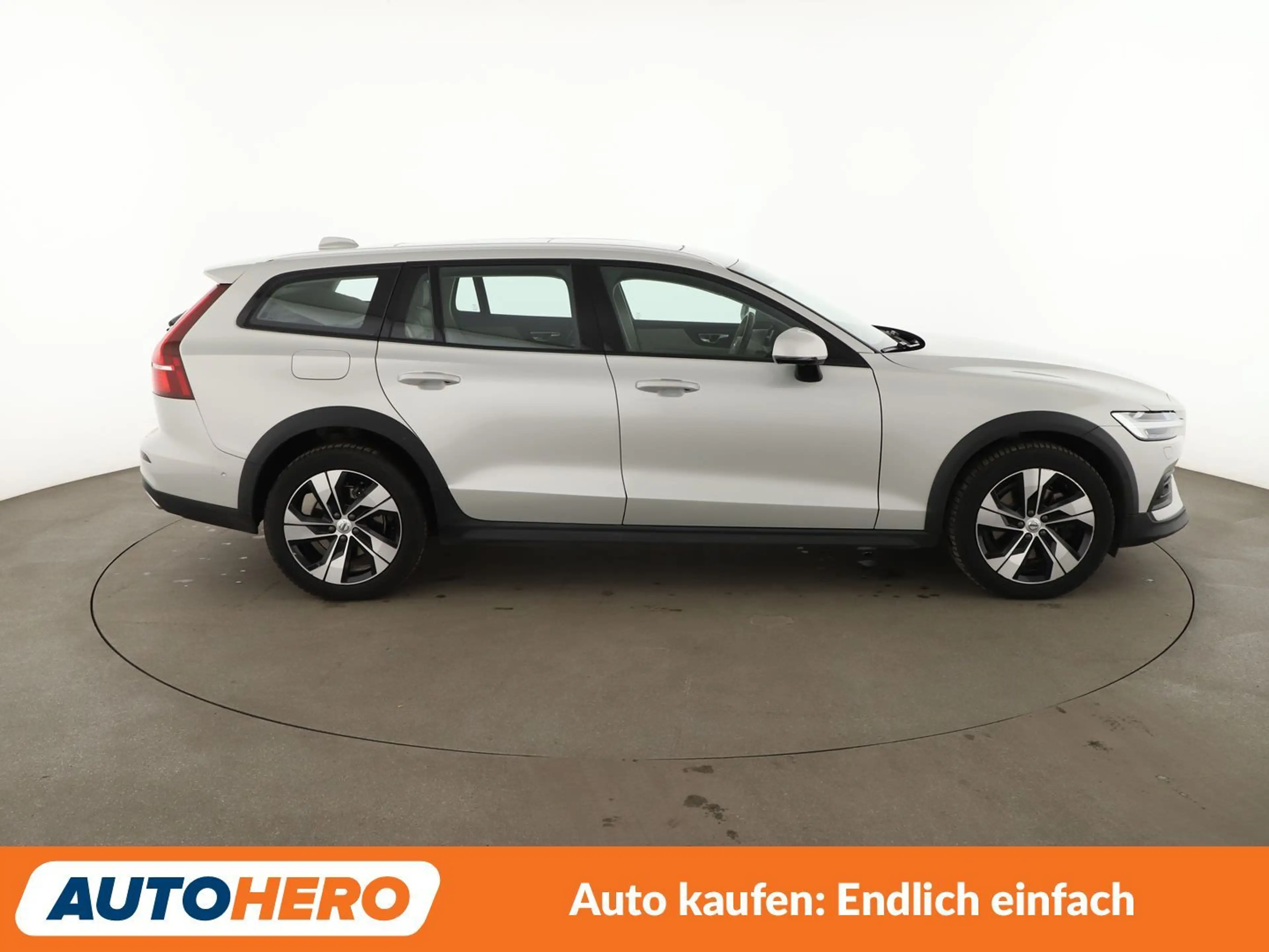 Volvo V60 Cross Country 2.0 B4 Mild-Hybrid Pro AWD Aut*NAVI*LED*TEMPO*CAM* — photo 7