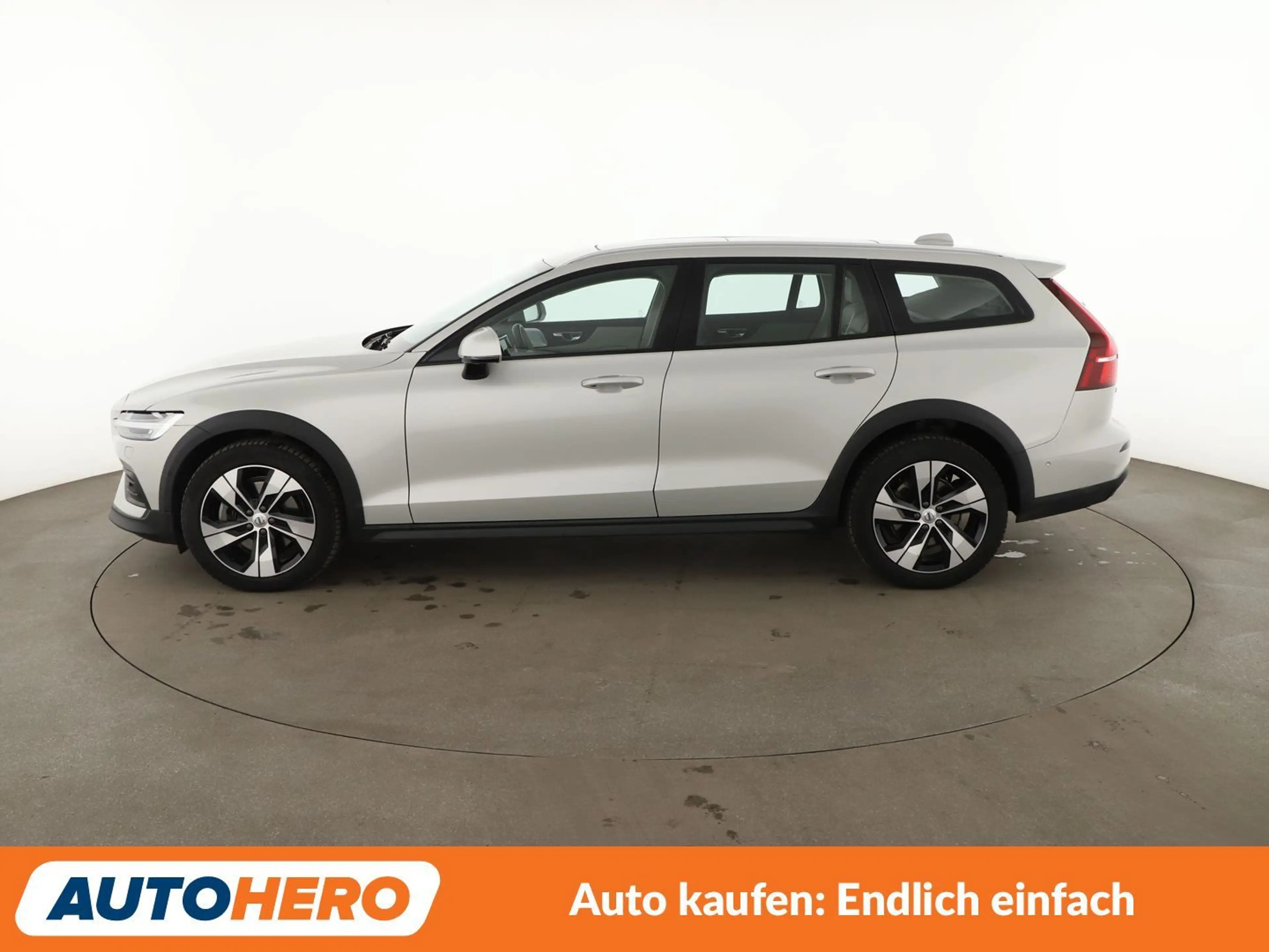 Volvo V60 Cross Country 2.0 B4 Mild-Hybrid Pro AWD Aut*NAVI*LED*TEMPO*CAM* — photo 3