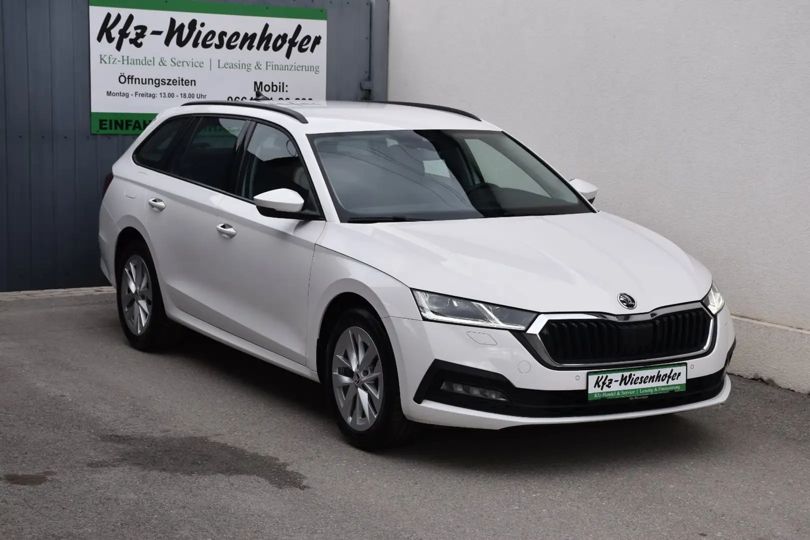 Skoda Octavia 1.5 TSI ACT Hybrid Ambition OPF Weiß - 1