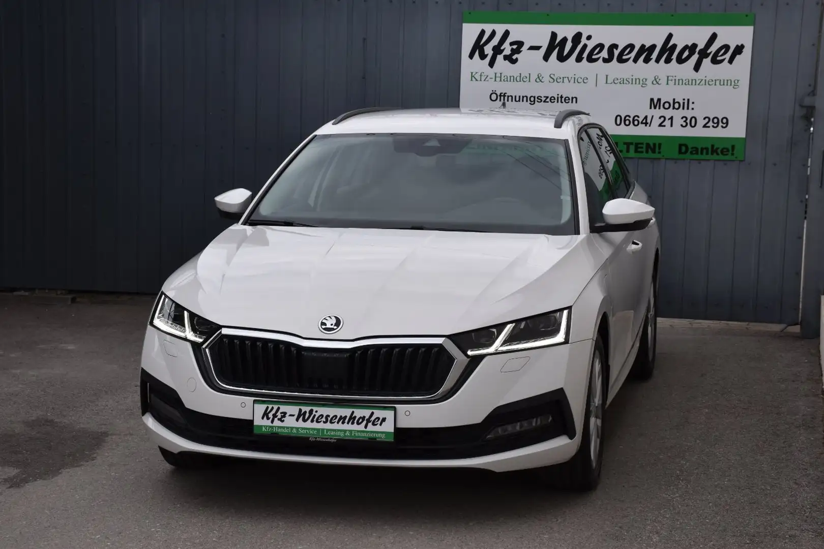Skoda Octavia 1.5 TSI ACT Hybrid Ambition OPF Weiß - 2