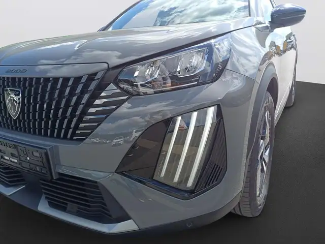 Peugeot 2008 view 9