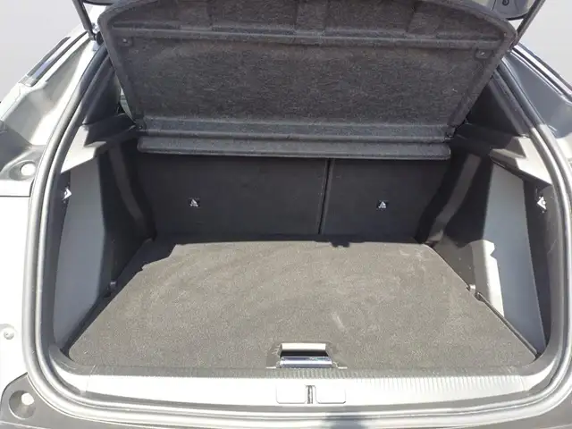 Peugeot 2008 view 7