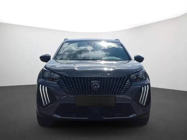 Peugeot 2008 view 2