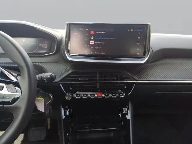 Peugeot 2008 view 12