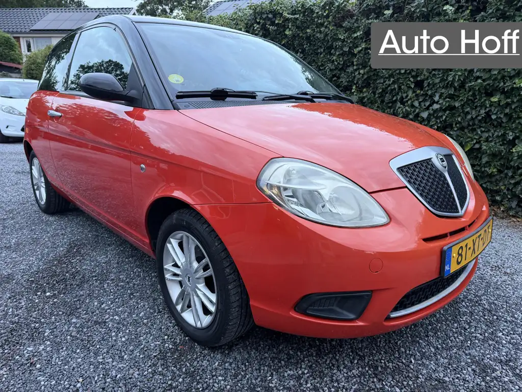 Lancia Ypsilon