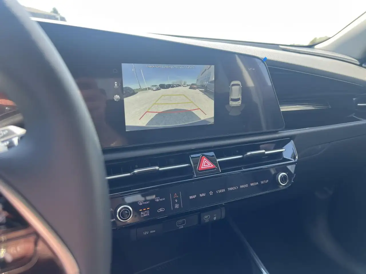 Kia Niro снимка Kia Niro
