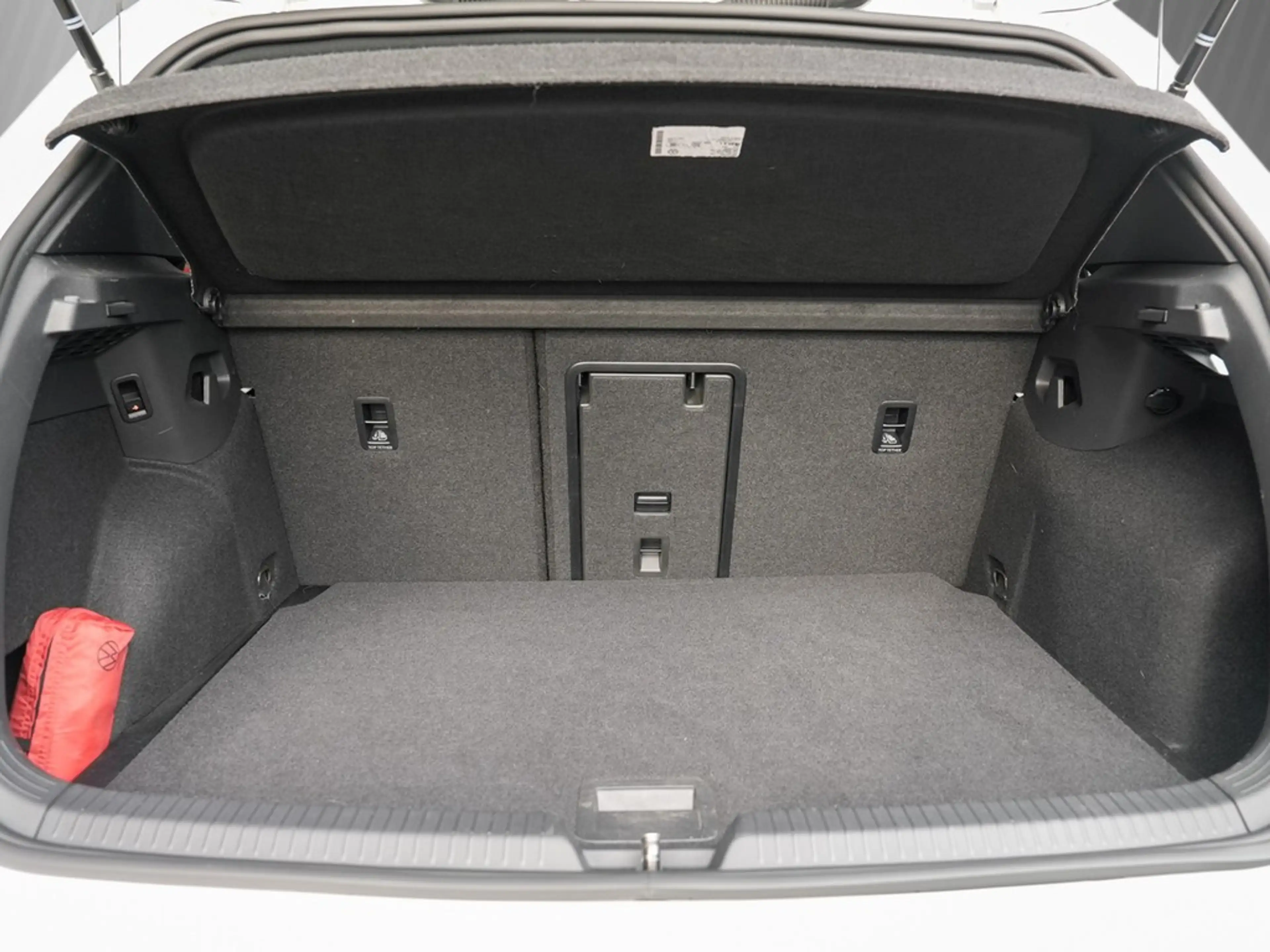 Volkswagen Golf GTD 2.0 TDI DSG AHK/Pano/RFK — photo 6