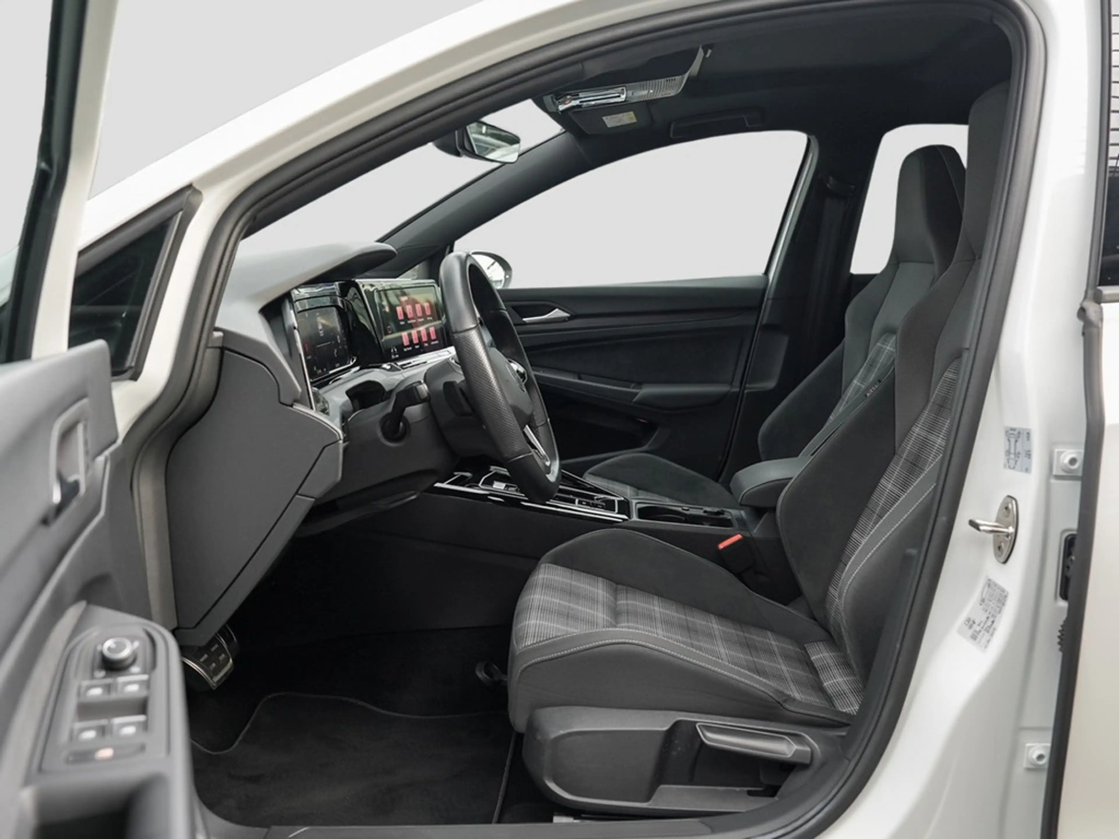 Volkswagen Golf GTD 2.0 TDI DSG AHK/Pano/RFK — photo 15