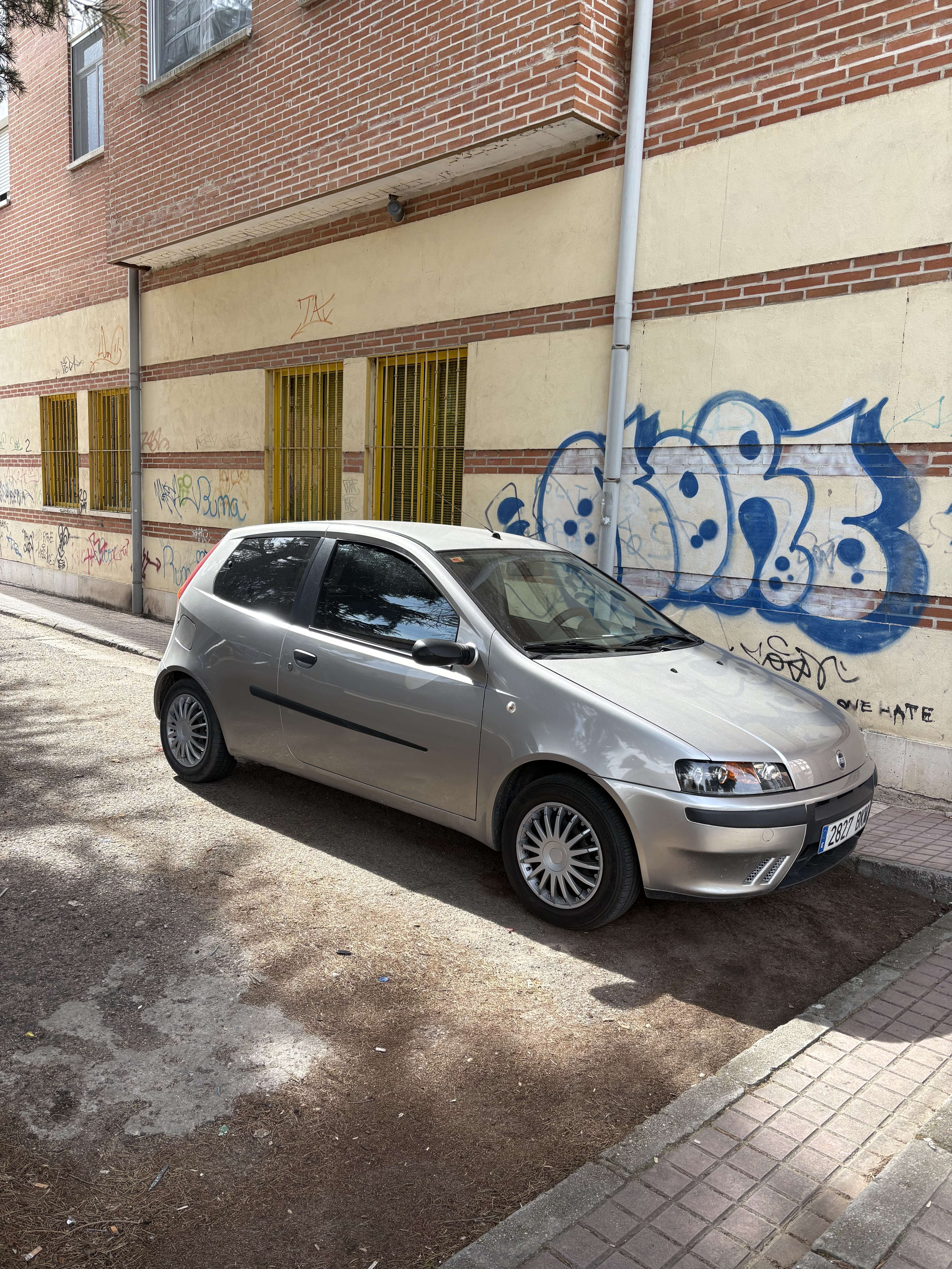 Fiat Punto 1.9 JTD ELX - foto 1