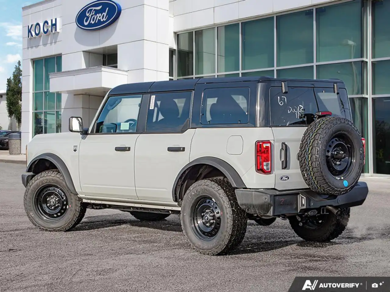 Ford Bronco photo Ford Bronco