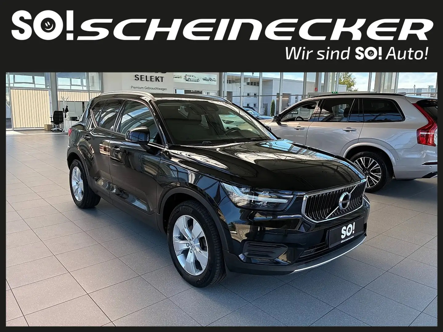 Volvo XC40 T4 Momentum Geartronic Schwarz - 1