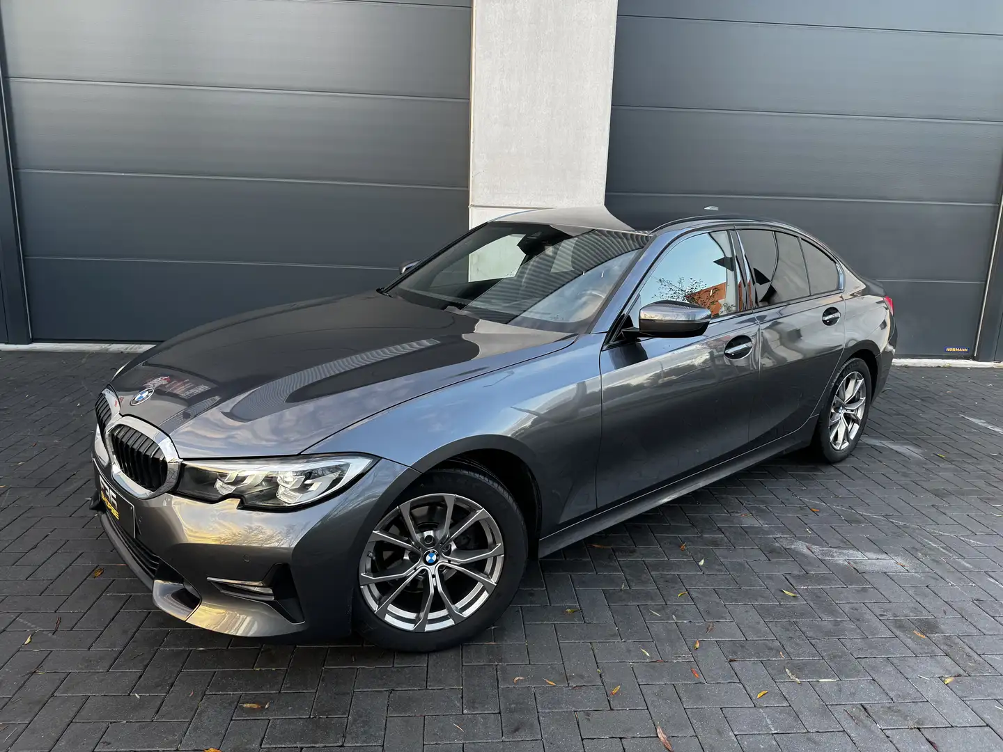 BMW 318 318d Aut. Sport Line “1 jaar garantie” Gris - 1