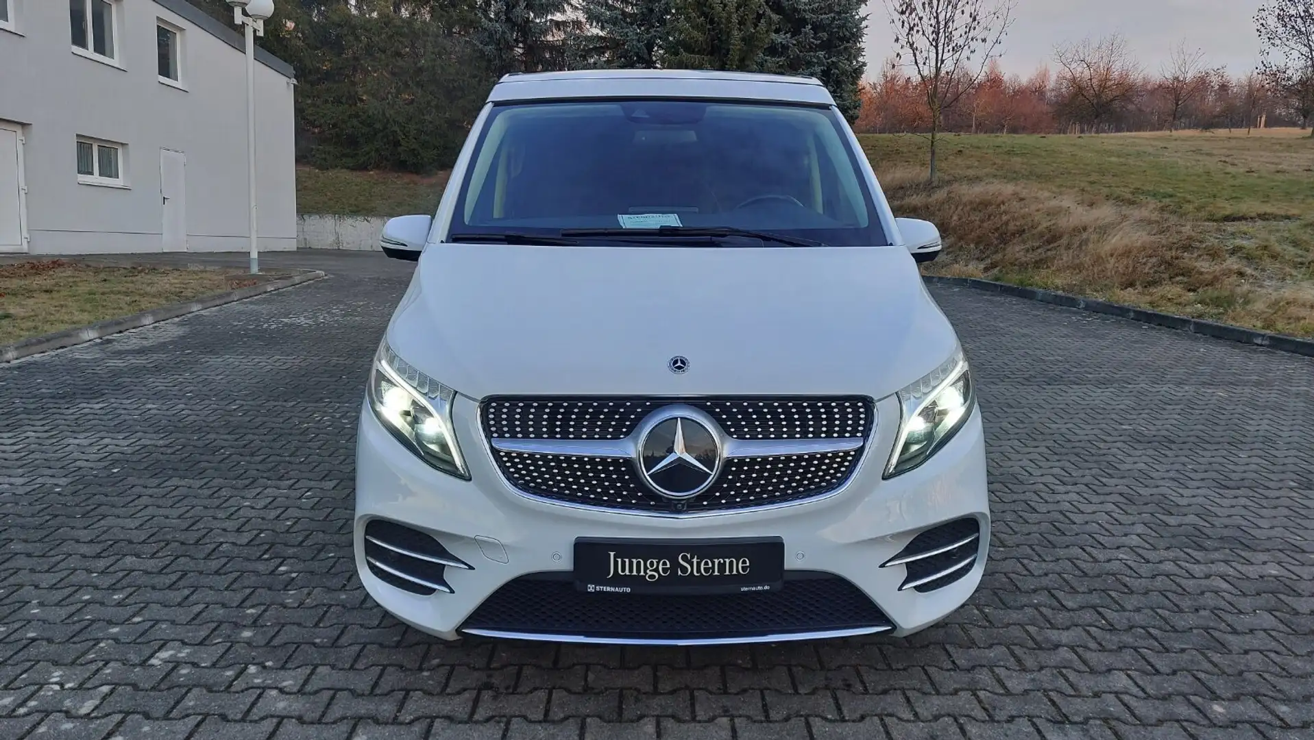 Mercedes-Benz Marco Polo Marco Polo 300 d 4MATIC EDITION 4MATIC AMG LEDER AHK STH Weiß - 2