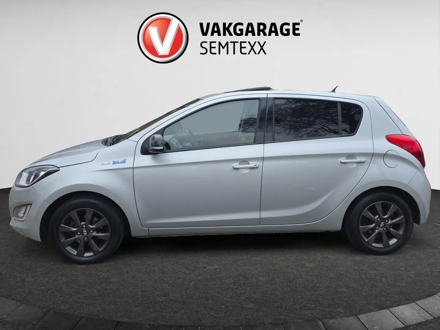 Hyundai i20 1.2i Go! Plus | 1e eigenaar| Electr. schuif/kantel Gris - 2