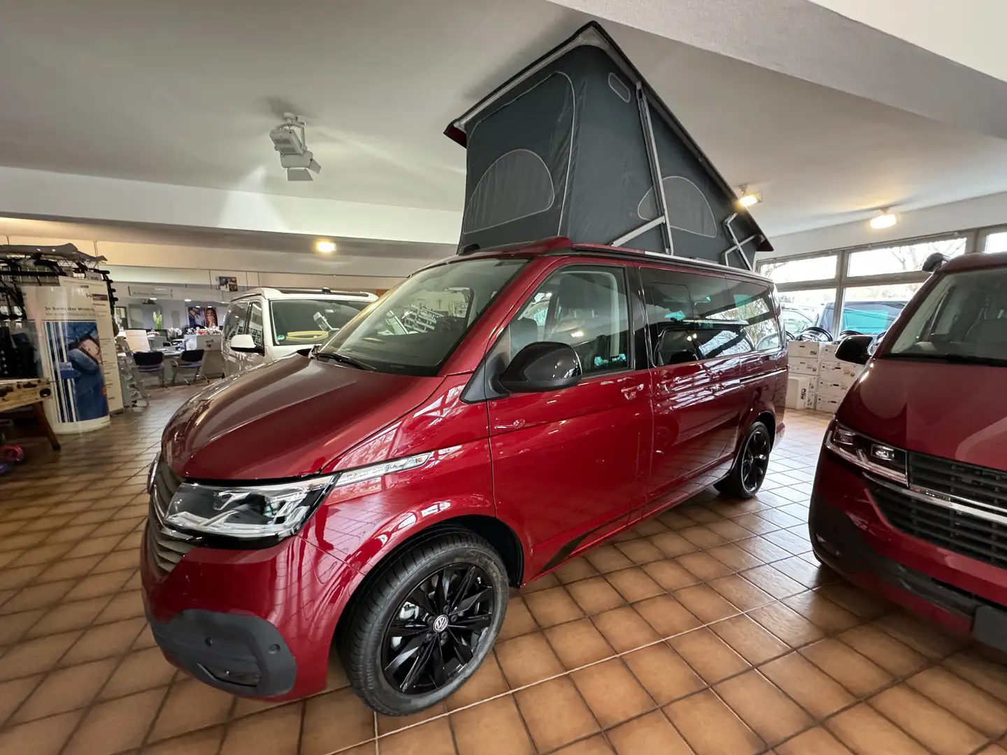 Volkswagen T6.1 California California T6.1 DSG 4MOTION Beach Tour Edition Rouge - 2