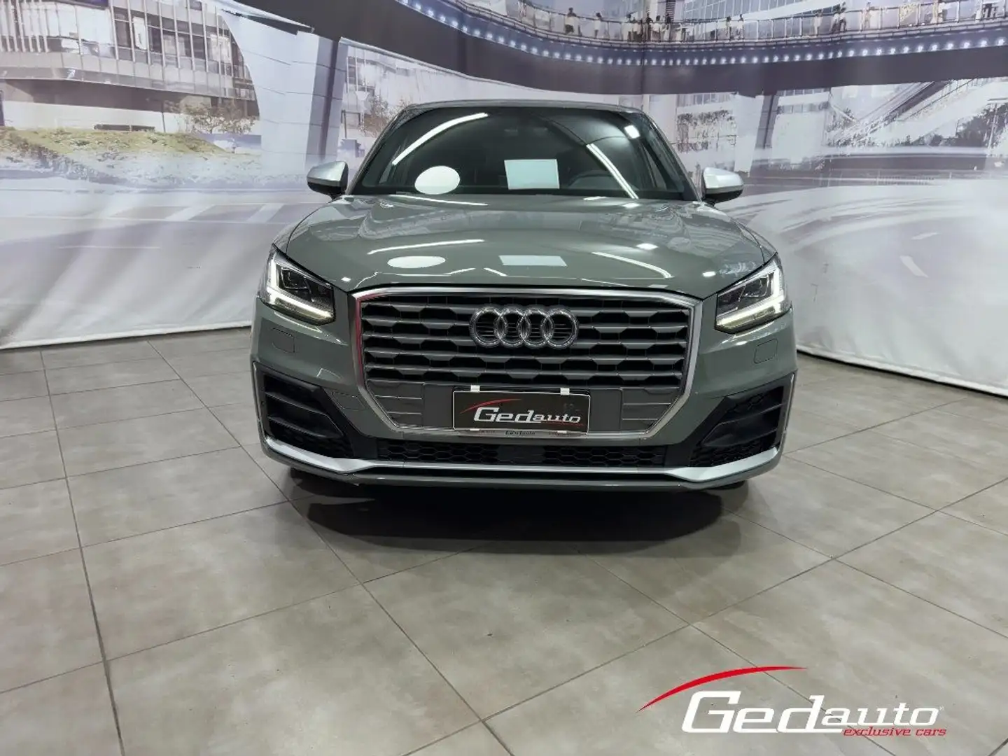Audi Q2 30 TDI S tronic S line Edition FULL-LED NAVI Grijs - 1